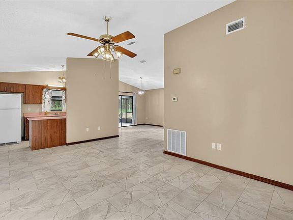5th image of 40248 Orange Cir