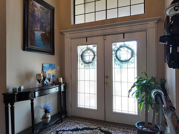 3rd image of 107 Henderson Rd