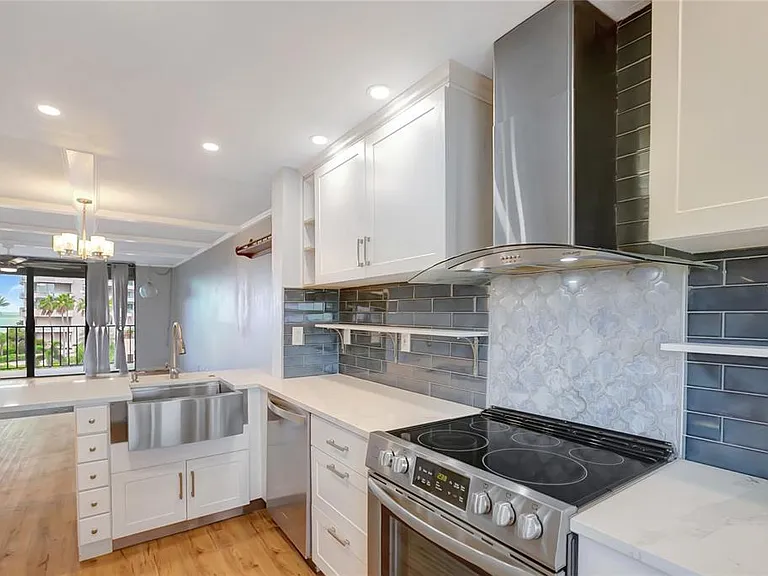1581 Gulf Blvd #302N — Photo 6