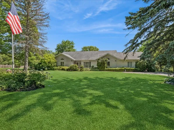 5045 Grand Ave, Gurnee, IL 60031