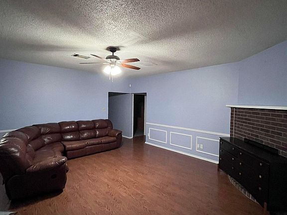 3rd image of 5500 Whisper Glen Dr