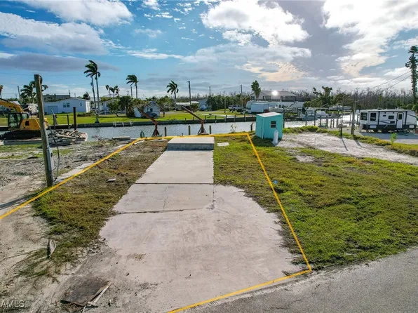 3913 Areca Dr, Saint James City, FL 33956