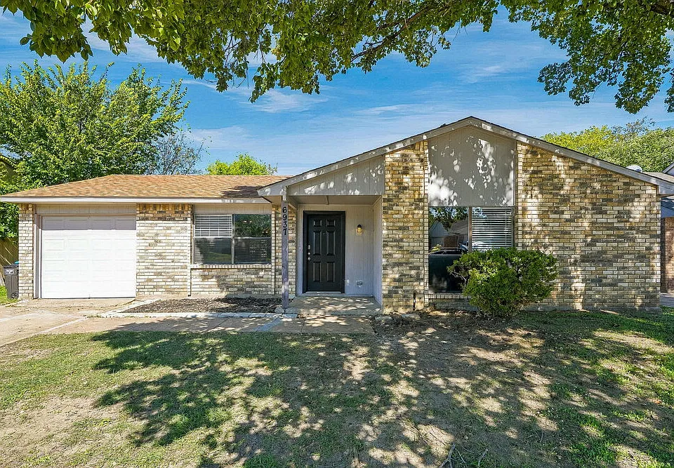 6937 Sandybrook Dr