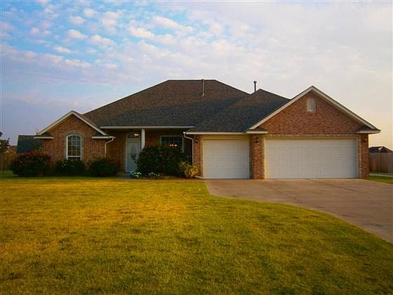 1st image of 3443 Eastridge Cir NE
