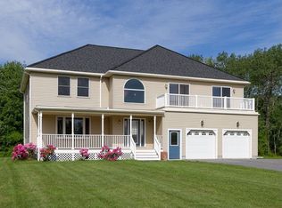 8 Wild Briar Dr, Saco, ME 04072