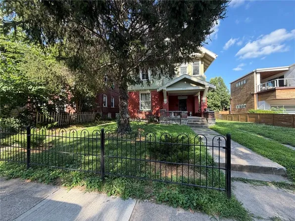 3755 Washington St, Kansas City, MO 64111