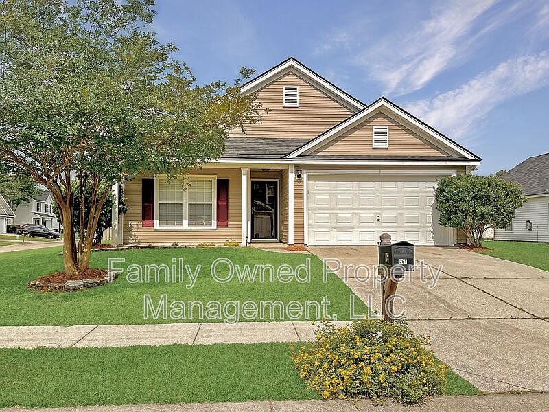 1st image of 261 Emerald Isle Dr