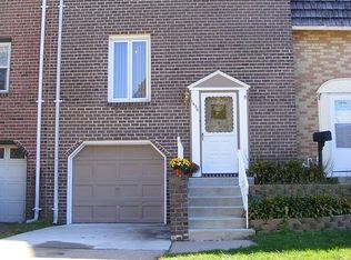 1436 Boxwood Dr, Blackwood, NJ 08012