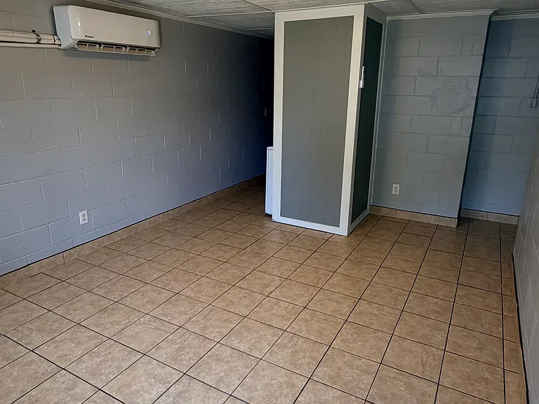 2451 Gervais St #A — Photo 3