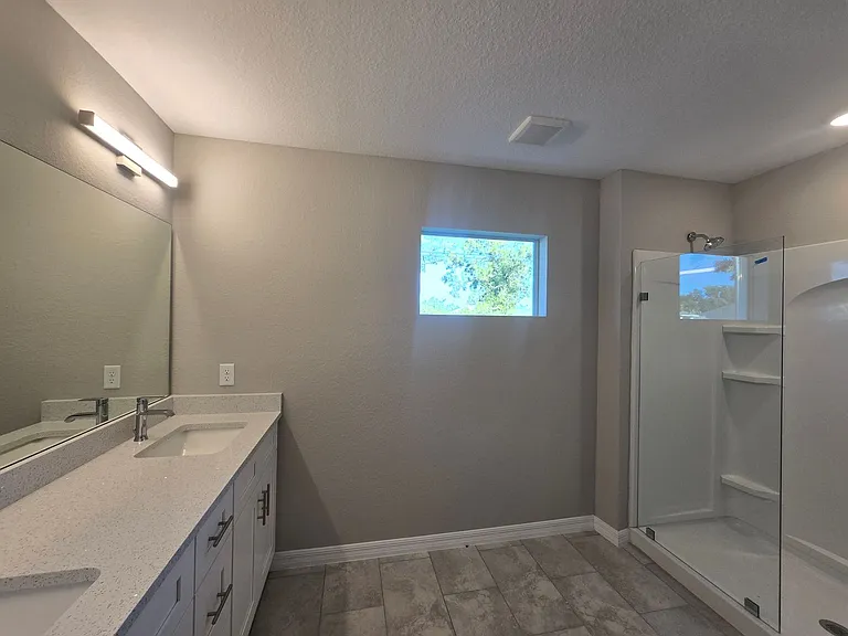 4309 NE 20th Ct — Photo 20