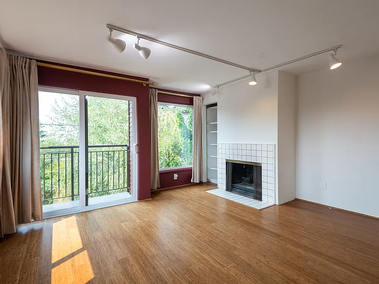 414 13th Ave E #Penthouse 4 — Photo 8