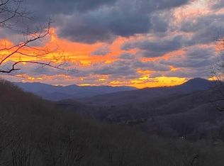 1016 Smokerise Rd, Franklin, NC 28734