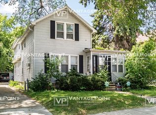 1517A Oregon St, Oshkosh, WI 54902