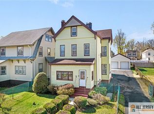 689 Springdale Ave, East Orange, NJ 07017