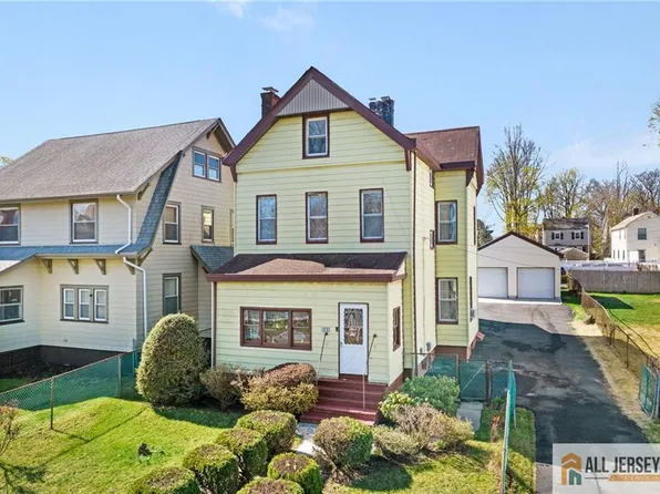 689 Springdale Ave, East Orange, NJ 07017