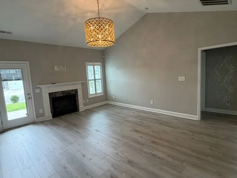 311 Oak Pointe Cir E — Photo 5