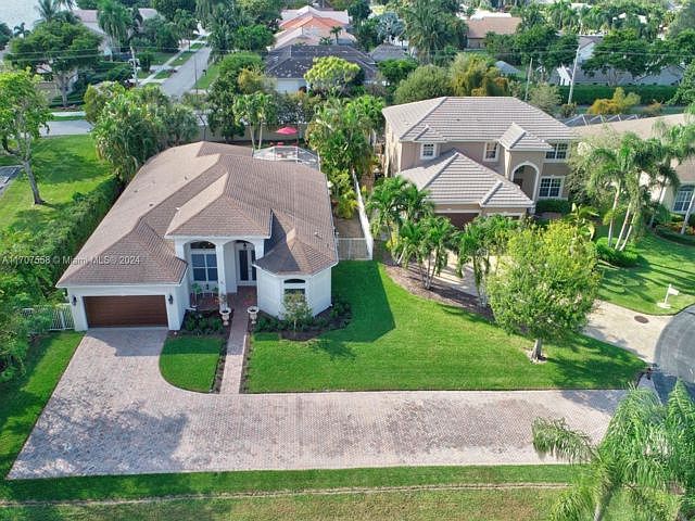 1st image of 18 Lake Eden Dr
