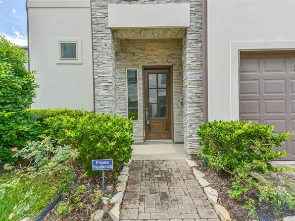 10914 Brookeshire Chase Ln, Houston, TX 77043