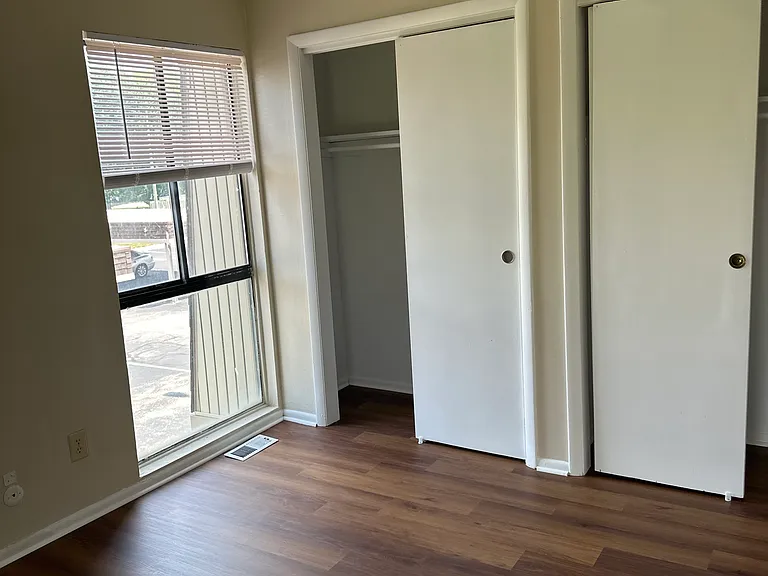 7380 Country Brook Dr — Photo 13