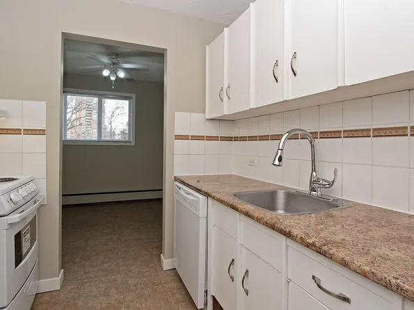 **Lower Mount Royal**1909 On 12th Calgary