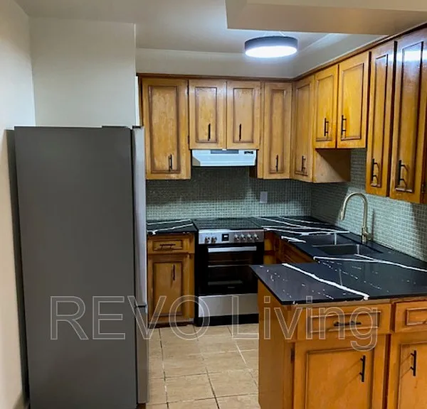 187 Church St #7 — Photo 9