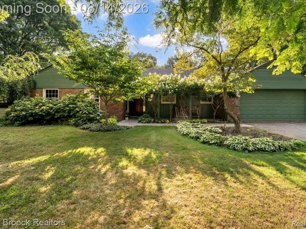 4197 Orchard Hill Dr, Bloomfield Hills, MI 48304