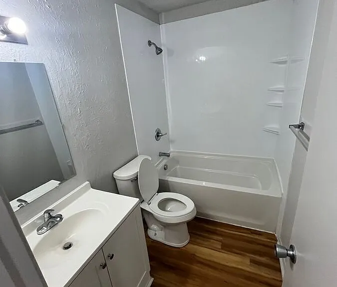 315 Ash St #1 — Photo 6