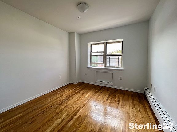 5th image of 3132 31st St APT 4D