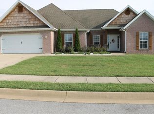 1003 Griffin Ln, Pea Ridge, AR 72751