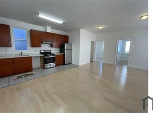 1674 Kirkwood Ave #A, San Francisco, CA 94124