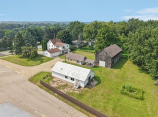 616 N Main St, Cottage Grove, WI 53527