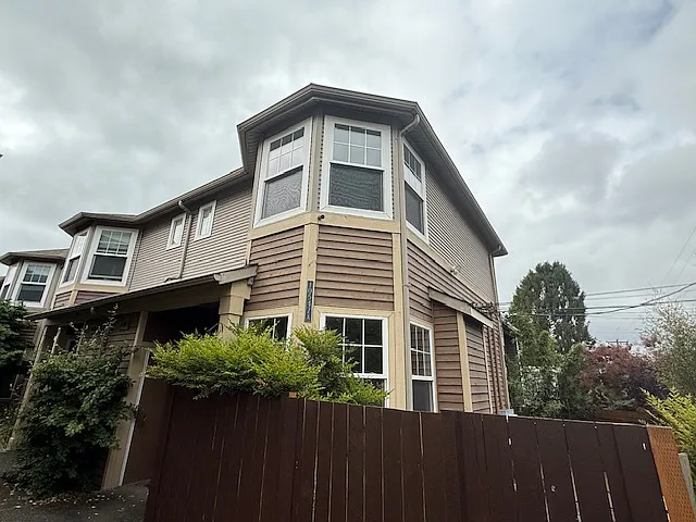 10547 Midvale Ave N #A — Photo 9