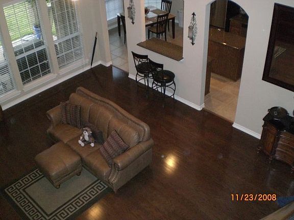 Large 2 story Family Rm