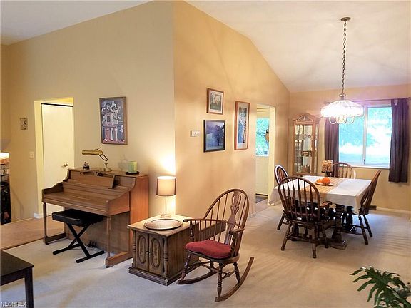 4th image of 26918 Greenbrooke Dr