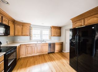28 Meadowbrook Rd, Hudson, MA 01749