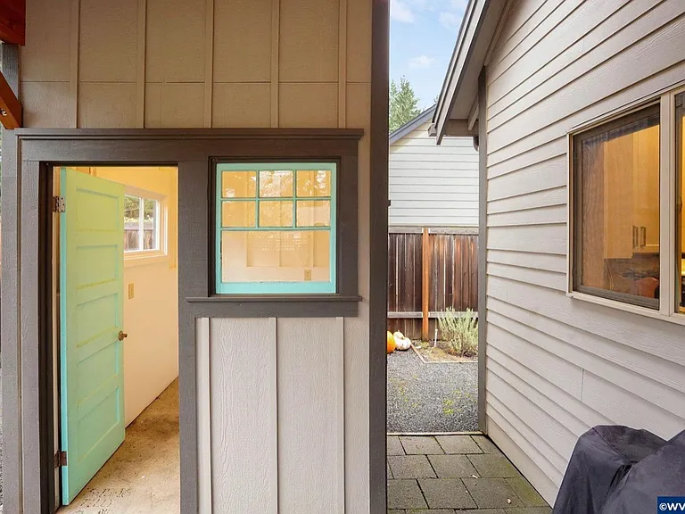 2078 SW Kendra St — Photo 20