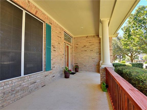 3rd image of 302 Trailridge Dr