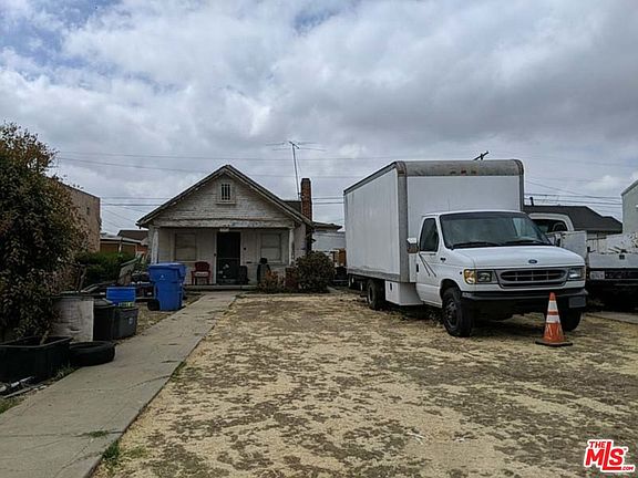 2nd image of 1542 W 84th St