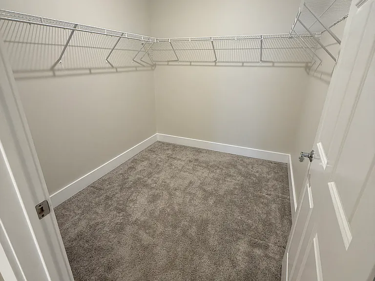 2 Vanderbilt Blvd #109 — Photo 14
