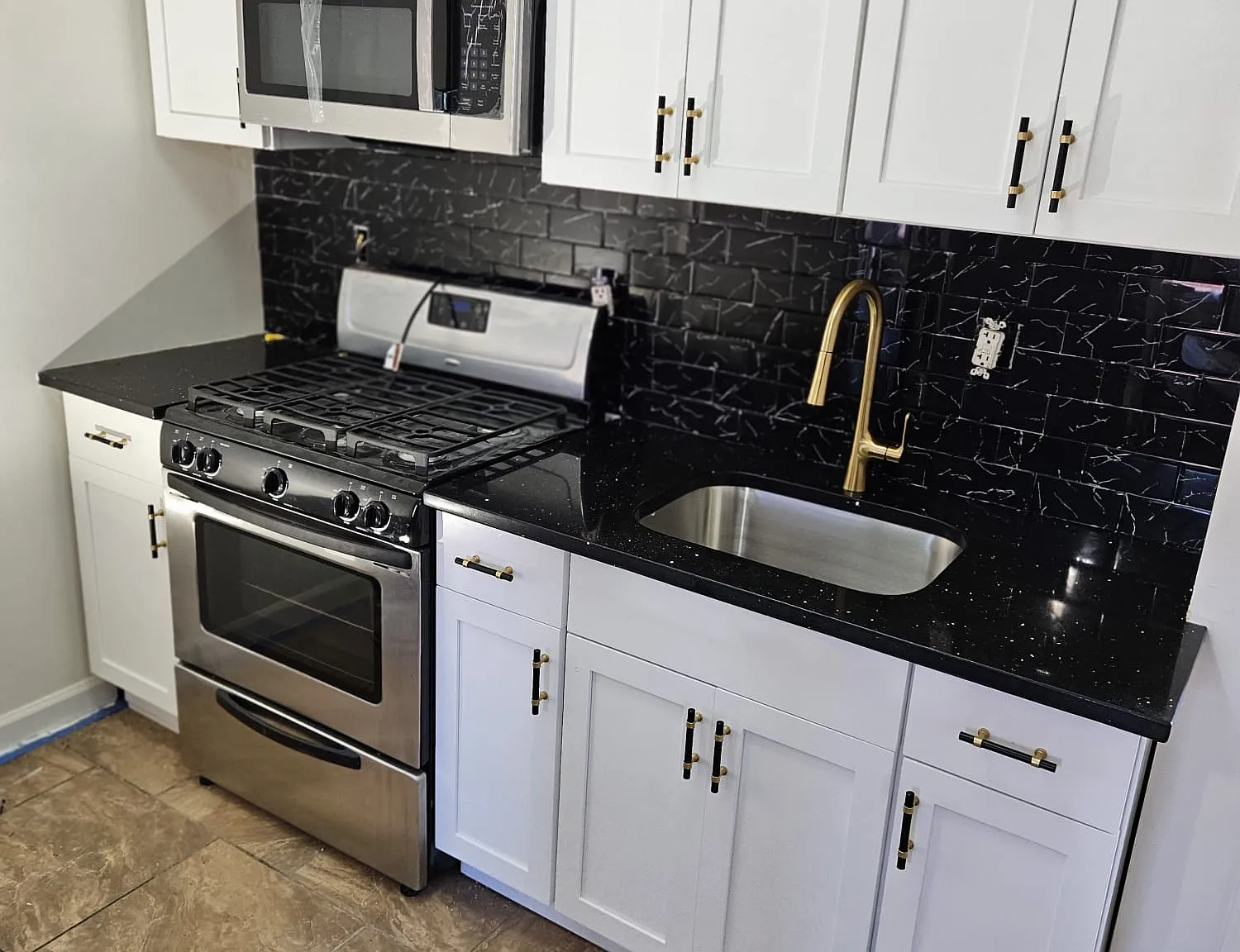 1 bed, 600 sqft, $1,700 — Photo 1