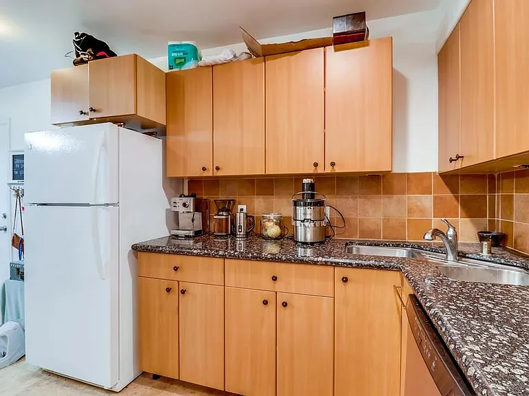1859 Grand Ave #1857-1/2-1 — Photo 11