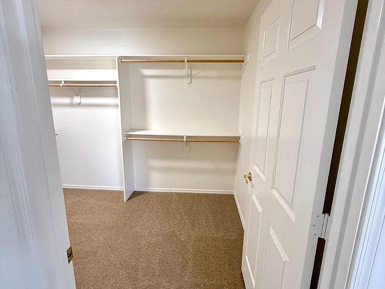 660 Country Club Dr — Photo 31