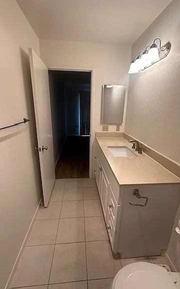 637 Sydney Ln — Photo 38