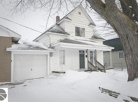 2nd image of 1136 Burlingame St