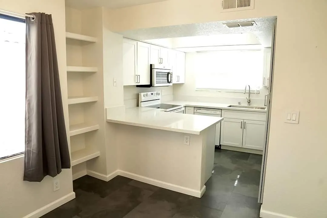 2 bed, 1078 sqft, $1,750 — Photo 4