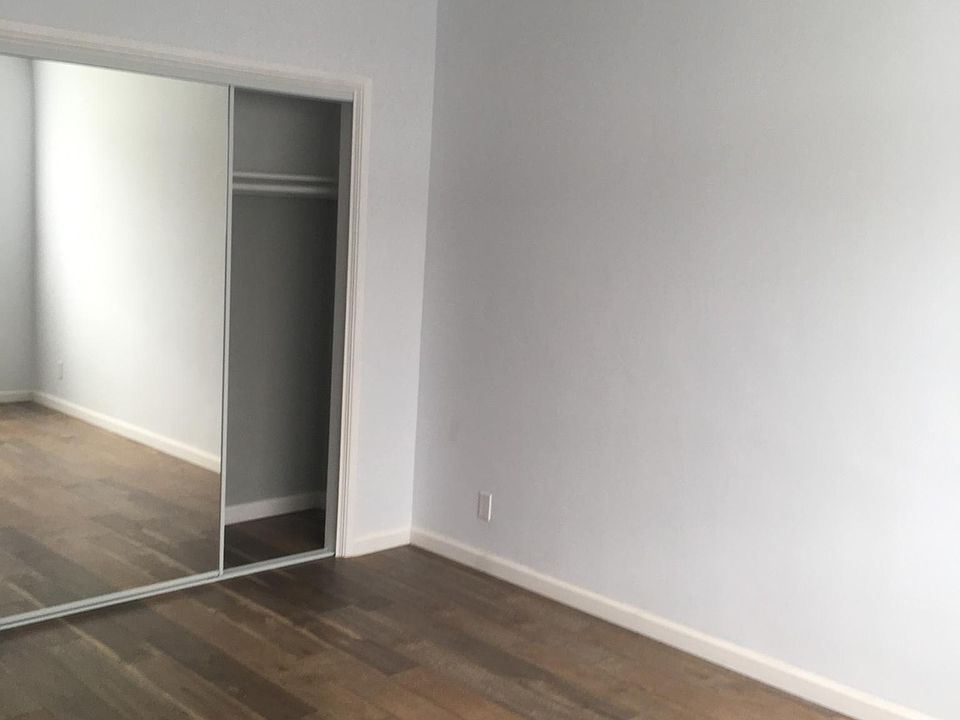 1st image of 817 2nd St APT 306