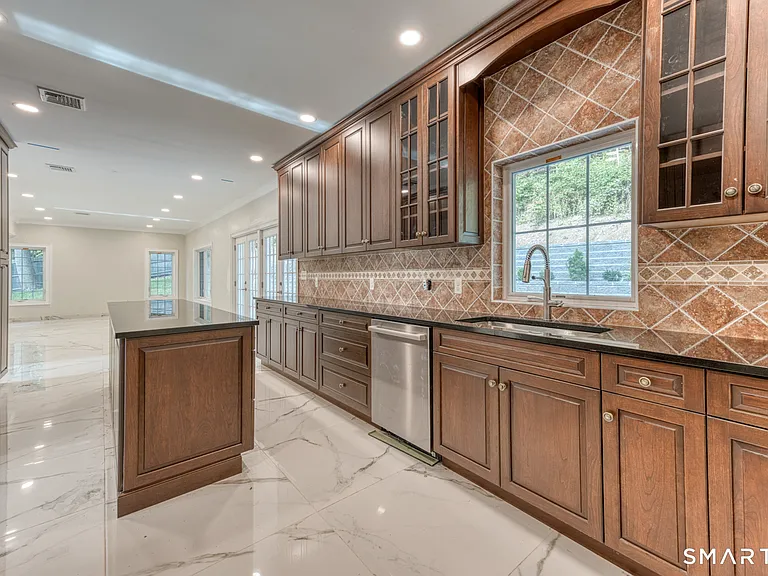 171 Oregon Rd — Photo 14