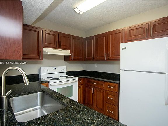 2nd image of 9491 Palm Cir S APT 101
