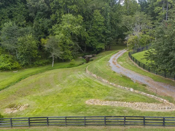 383 Liberty Grove Rd, Alpharetta, GA 30004
