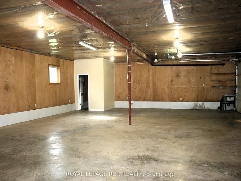 428 Main St W #LOWER — Photo 5